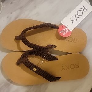 Roxy Brown Sandals size 8 NWT